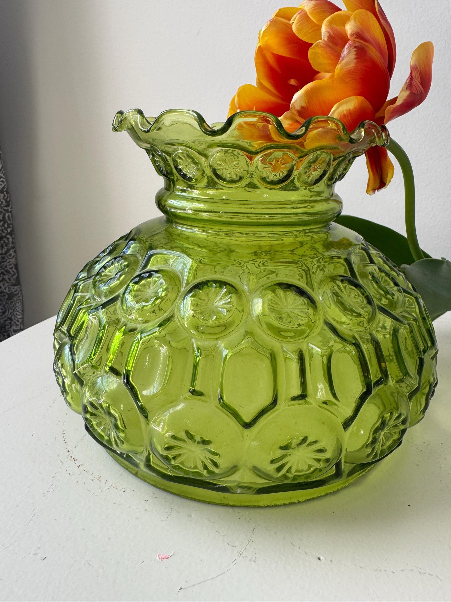 Vintage LE Smith Moon Stars Green Glass Crimp Top Hurrican Lamp Shade 7" Fitter - Gone with the Wind Lamp Shade, NOS Green 7" Glass Shade