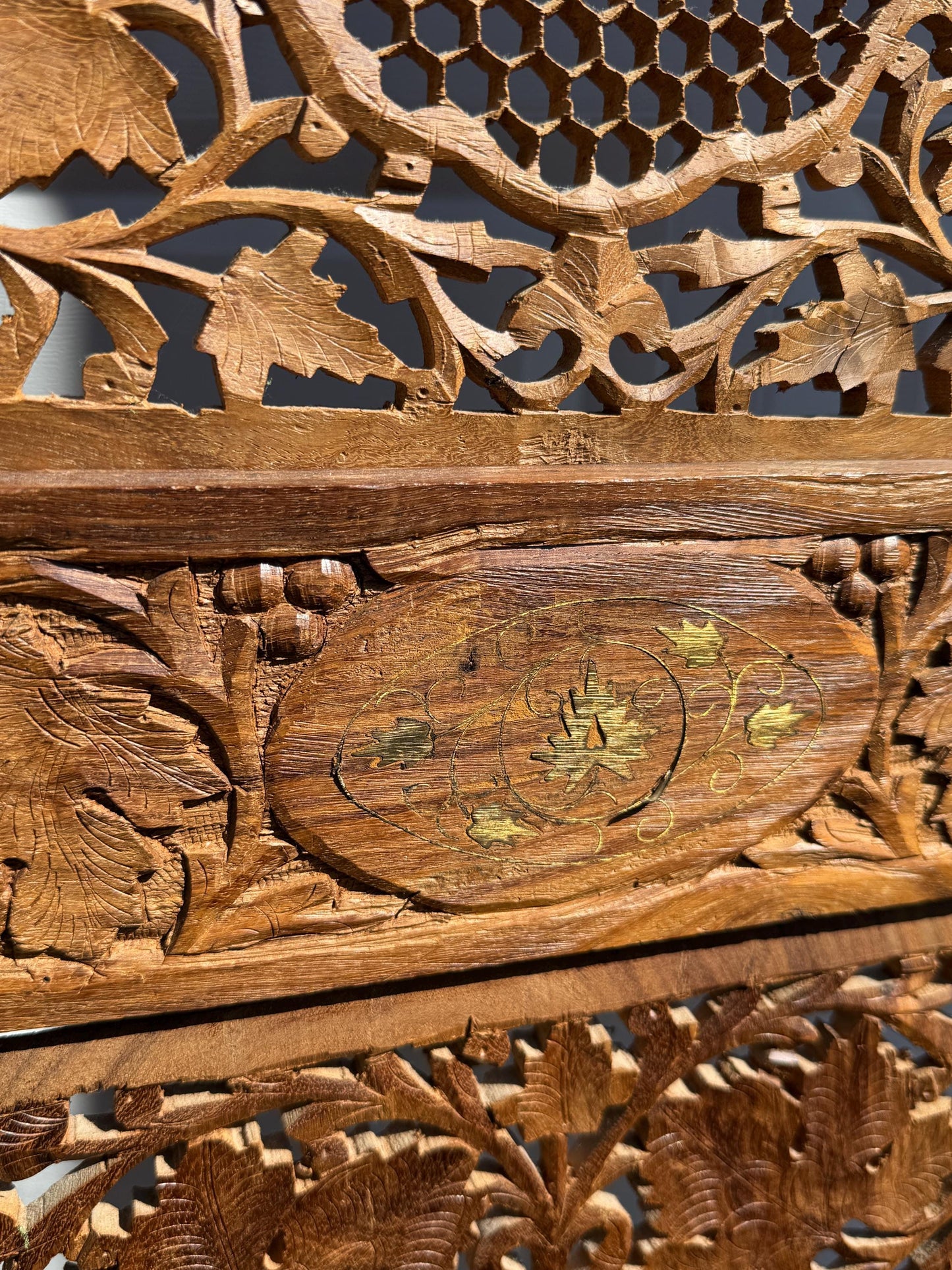 Anglo Indian Teak Hand Carved Pierced Wood Ornate Screen Room 4 Panel Divider Gold inlay 6ft, Early 20th Century Style Pierced Anglo Indian
