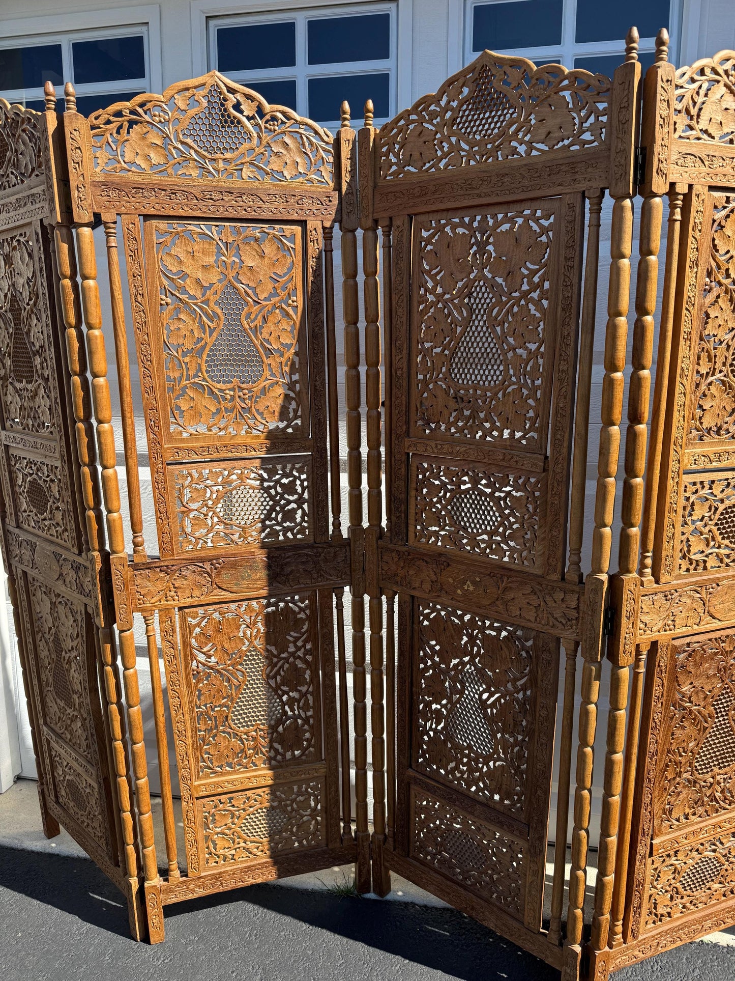 Anglo Indian Teak Hand Carved Pierced Wood Ornate Screen Room 4 Panel Divider Gold inlay 6ft, Early 20th Century Style Pierced Anglo Indian