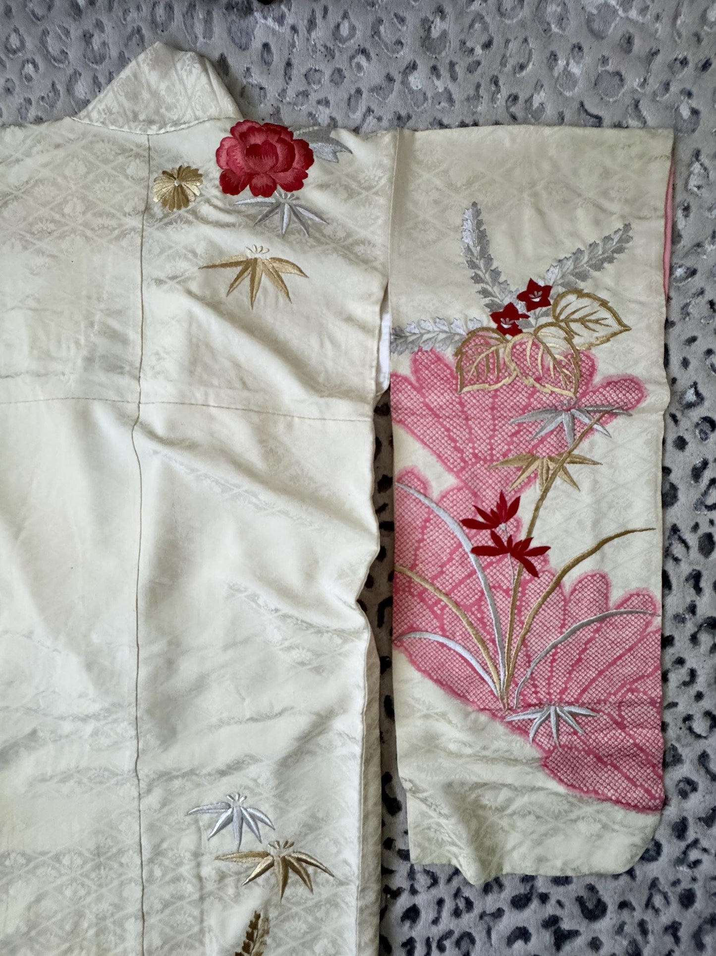Vintage Kimono Silk Brocade Japanese Ceremonial Gown Embroidered Roses 1960s Collectable White Silk Wedding Kimono Metallic Thread Roses