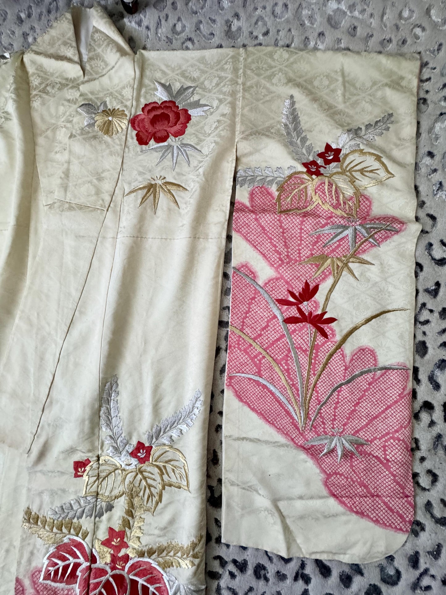 Vintage Kimono Silk Brocade Japanese Ceremonial Gown Embroidered Roses 1960s Collectable White Silk Wedding Kimono Metallic Thread Roses