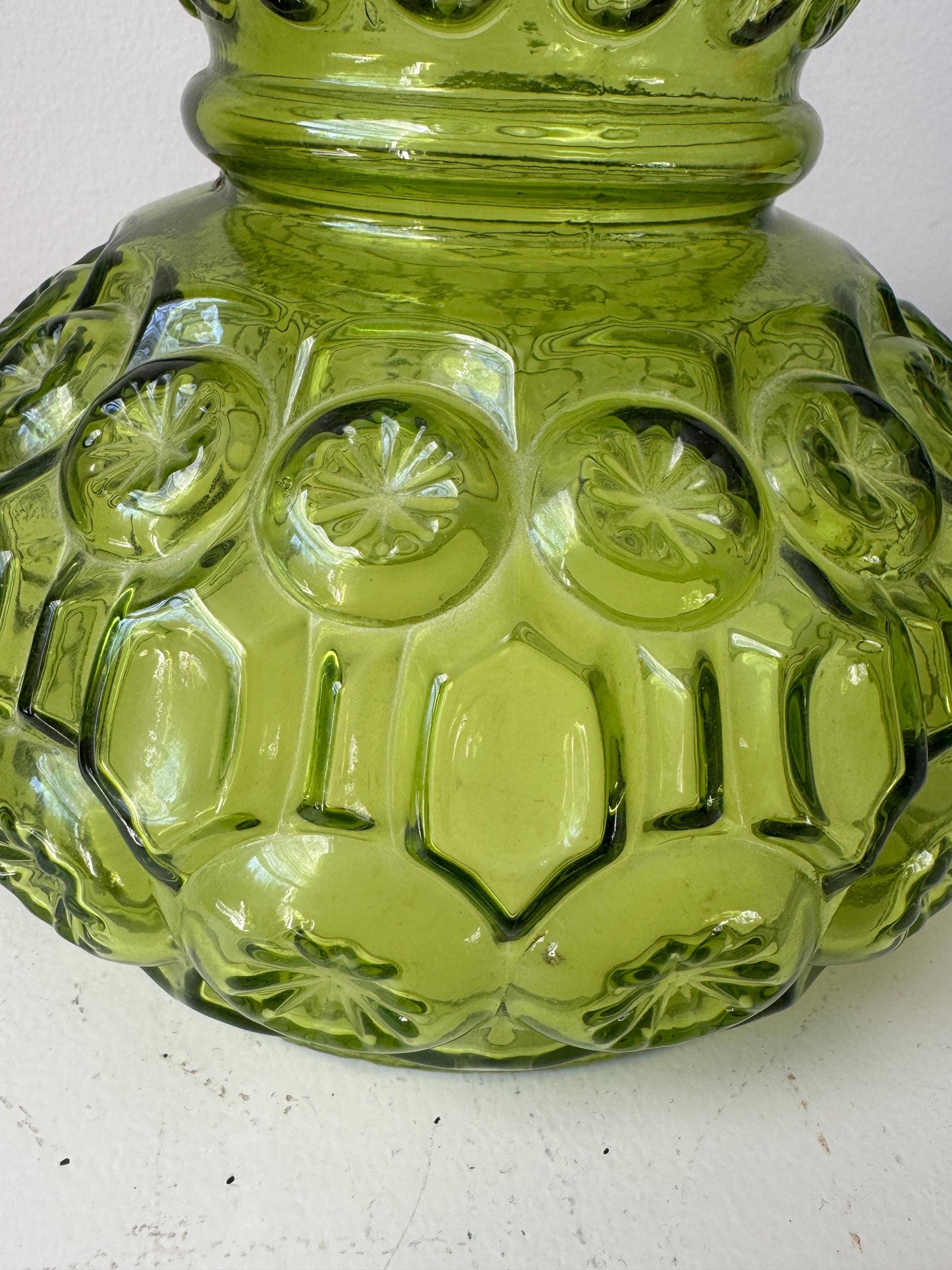 Vintage LE Smith Moon Stars Green Glass Crimp Top Hurrican Lamp Shade 7" Fitter - Gone with the Wind Lamp Shade, NOS Green 7" Glass Shade